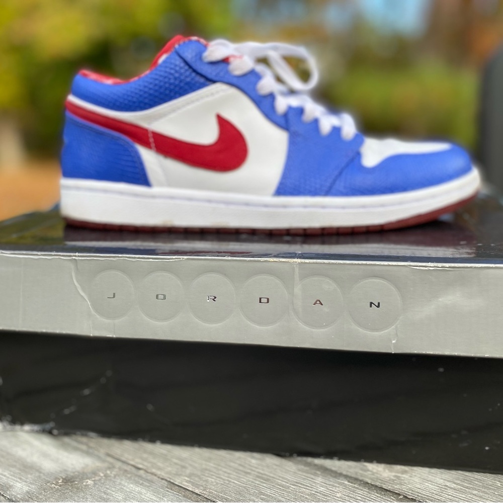 Jordan Retro 1 Low East Side Royal Blue Red (309192-161) Size 7.5.